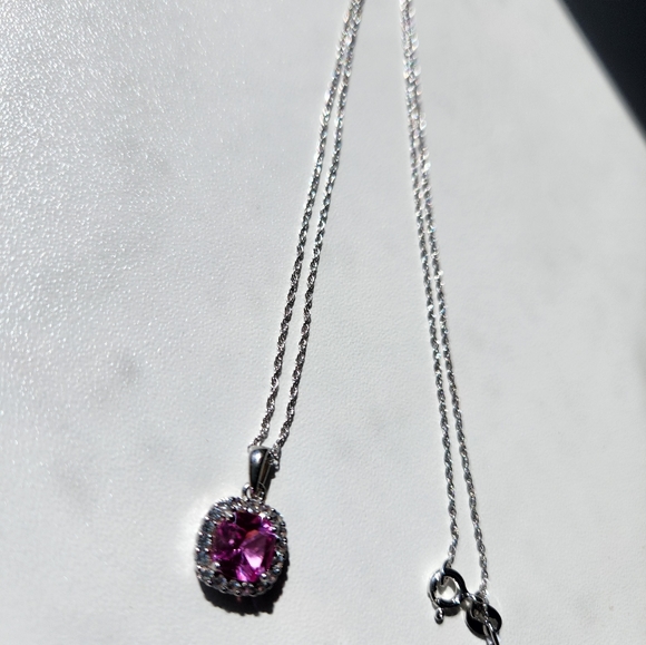 Cushion cut pink sapphire necklace - Picture 3 of 5